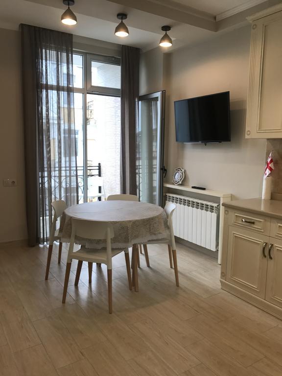Piazza Apartment Batumi Luaran gambar
