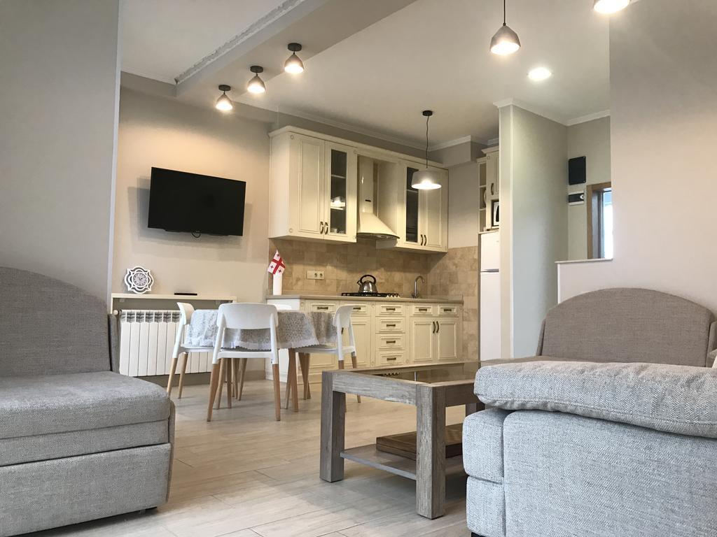 Piazza Apartment Batumi Luaran gambar
